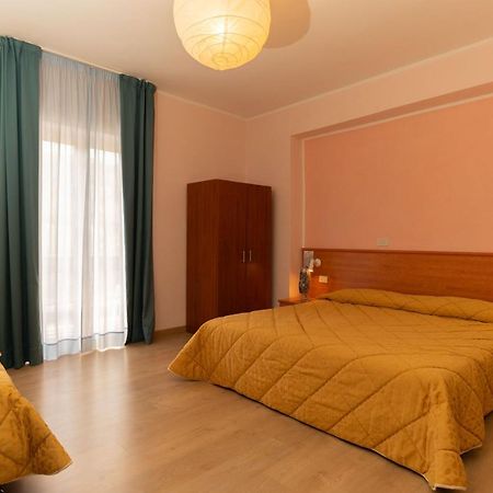 Hotel Gambrinus Аббадія-Сан-Сальваторе Екстер'єр фото