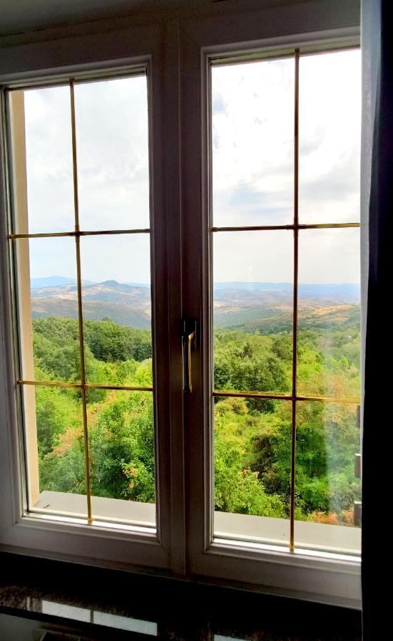 Hotel Gambrinus Аббадія-Сан-Сальваторе Екстер'єр фото