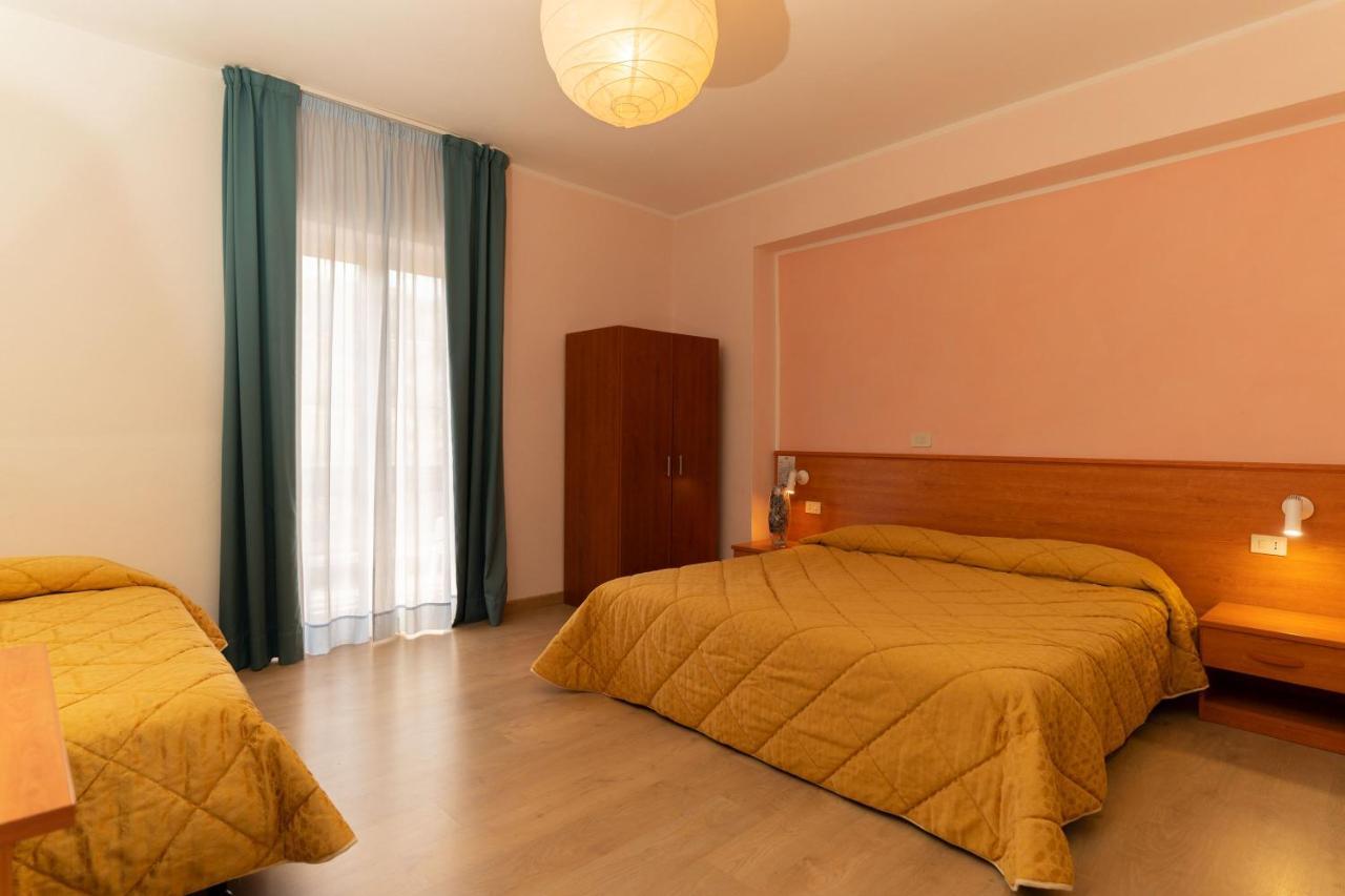 Hotel Gambrinus Аббадія-Сан-Сальваторе Екстер'єр фото
