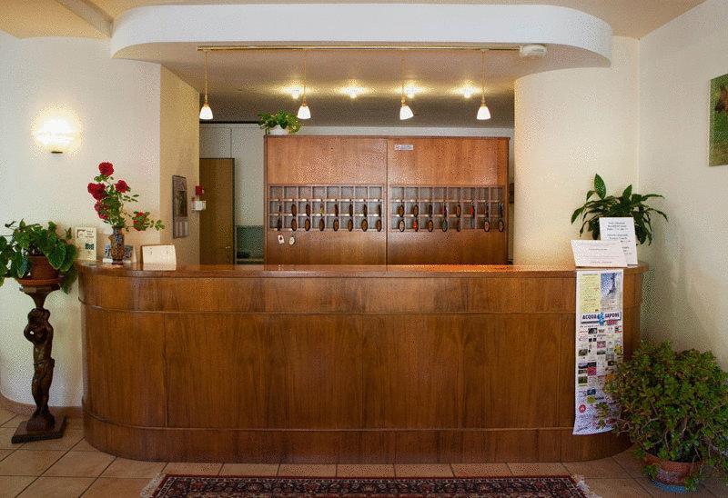 Hotel Gambrinus Аббадія-Сан-Сальваторе Екстер'єр фото